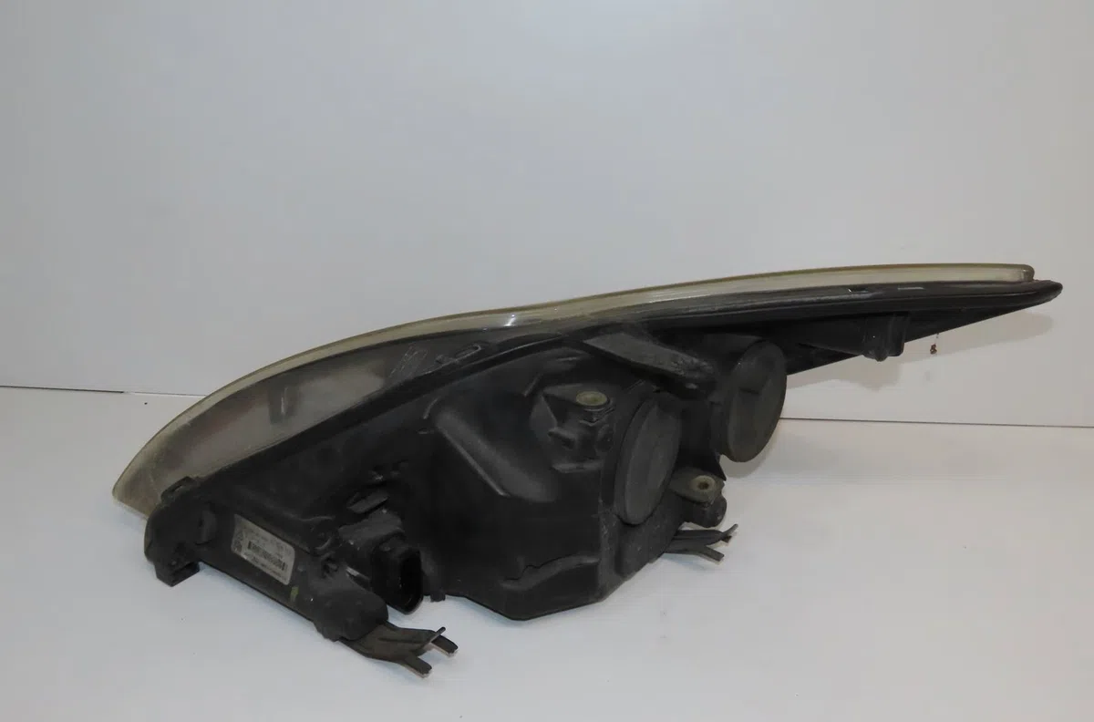 Phare droit Ford FOCUS II (DA_, HCP, DP) 1.6 tdci (2004-2012) occasion