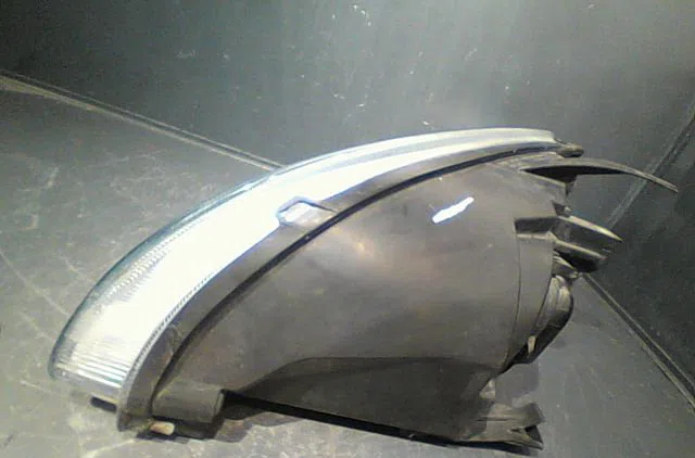 Phare droit Ford FOCUS II (DA_, HCP, DP) 1.6 tdci (2004-2012) occasion