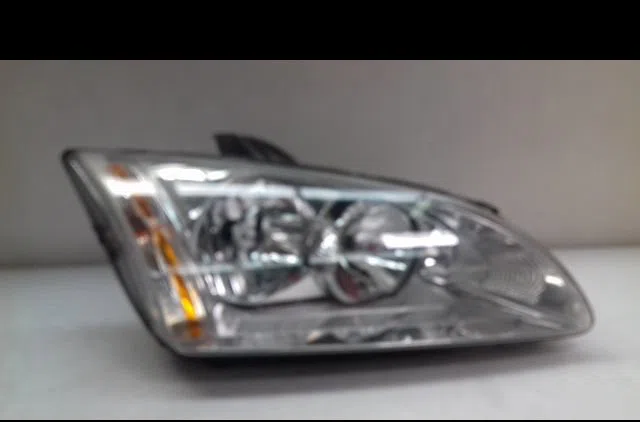 Phare droit Ford FOCUS II (DA_, HCP, DP) 1.8 tdci (2005-2012) occasion