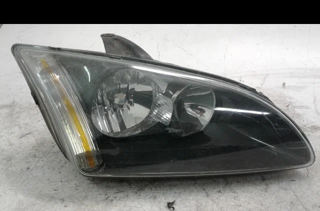 Phare droit Ford FOCUS II (DA_, HCP, DP) 1.8 tdci (2005-2012) occasion
