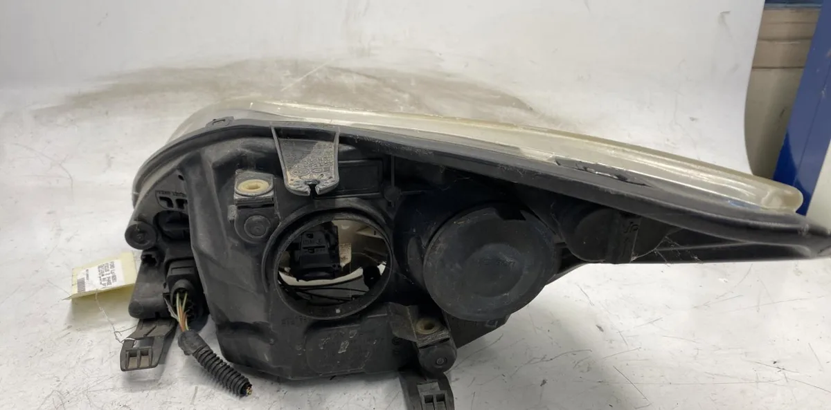 Phare droit Ford FOCUS II (DA_, HCP, DP) 1.8 tdci (2005-2012) occasion