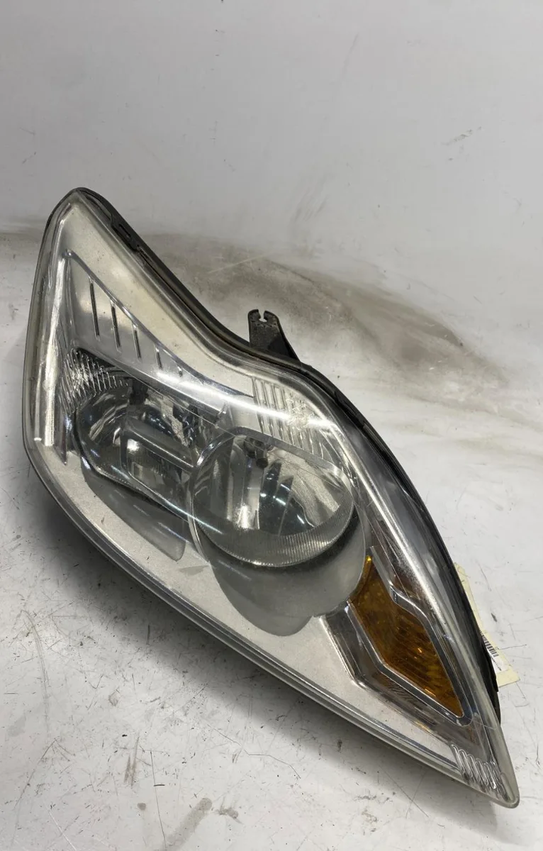Phare droit Ford FOCUS II (DA_, HCP, DP) 1.8 tdci (2005-2012) occasion