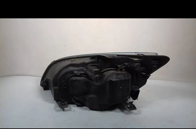 Phare droit Ford FOCUS II (DA_, HCP, DP) 2.0 (2004-2012) occasion