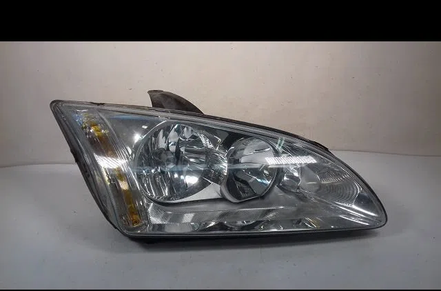 Phare droit Ford FOCUS II (DA_, HCP, DP) 2.0 (2004-2012) occasion