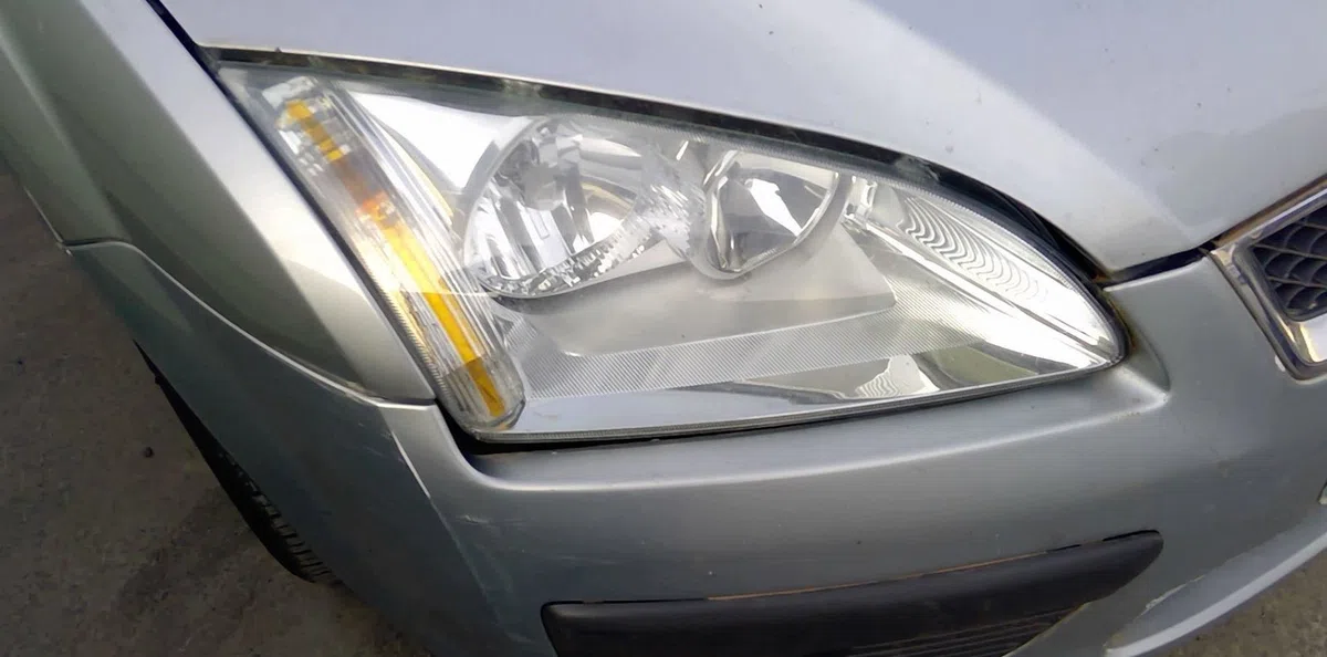 Phare droit Ford FOCUS II (DA_, HCP, DP) 2.0 tdci (2004-2008) occasion