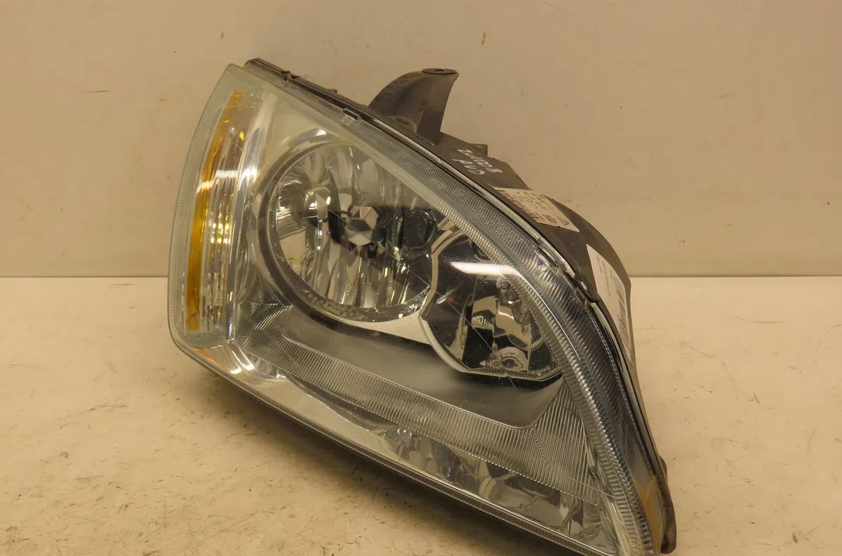 Phare droit Ford FOCUS II Turnier (DA_, FFS, DS) 2.0 tdci (2004-2008) occasion