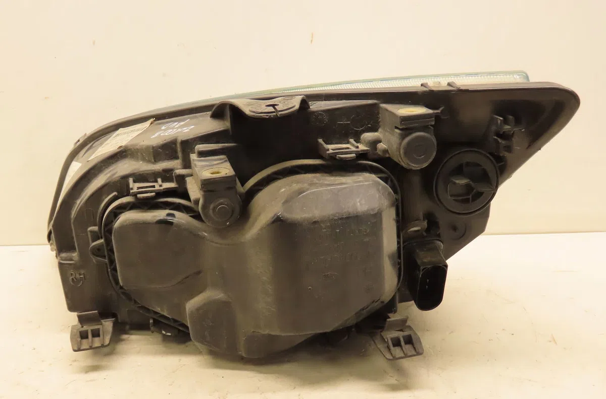 Phare droit Ford FOCUS II Turnier (DA_, FFS, DS) 2.0 tdci (2004-2008) occasion