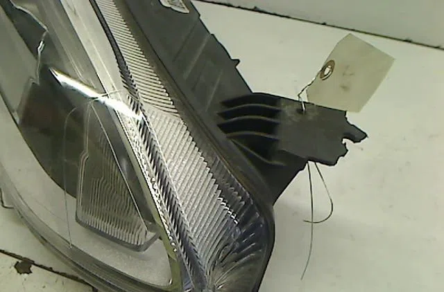 Phare droit FORD FOCUS IV occasion