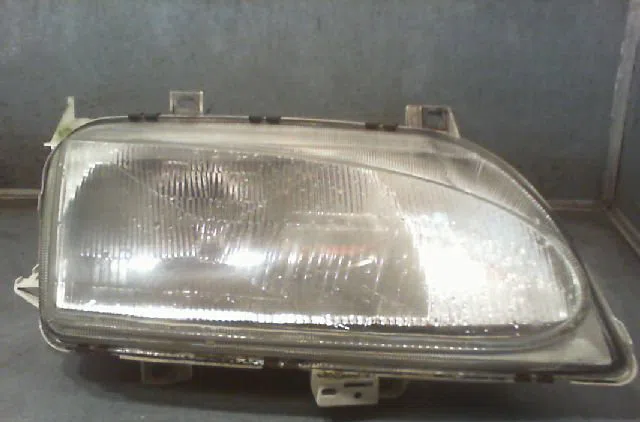 Phare droit FORD GALAXY 1998 occasion