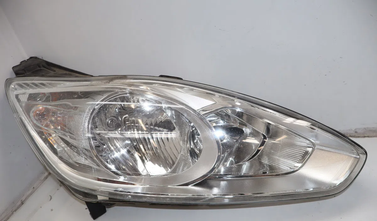 Phare droit Ford GRAND C-MAX (DXA-CB7, DXA-CEU) 1.6 tdci (2010-2019) occasion