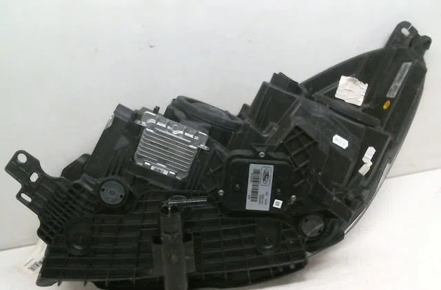 Phare droit Ford KUGA II (DM2) 1.5 ecoboost e85 (2019-2019) occasion
