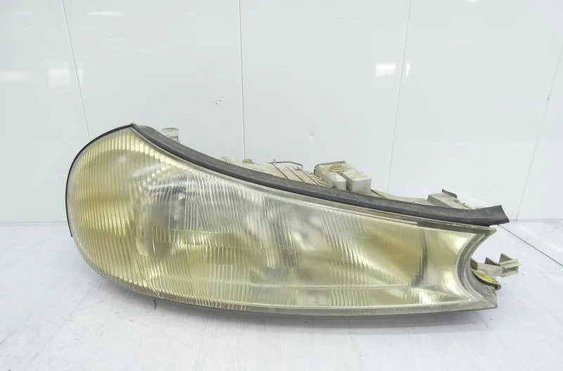 Phare droit FORD MONDEO 1 PHASE 2 occasion