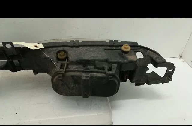 Phare droit Ford MONDEO I (GBP) 1.8 i 16v (1993-1996) occasion