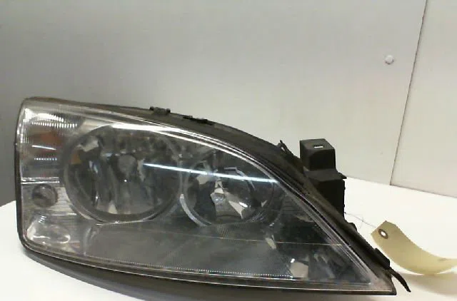Phare droit FORD MONDEO II  2.0 TDCI 115ch occasion