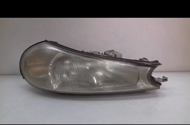 Phare droit Ford MONDEO II (BAP) 1.8 td (1996-2000) 5 portes occasion