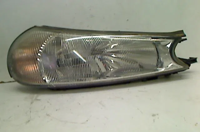 Phare droit Ford MONDEO II Clipper (BNP) 1.8 i (1996-2000) occasion