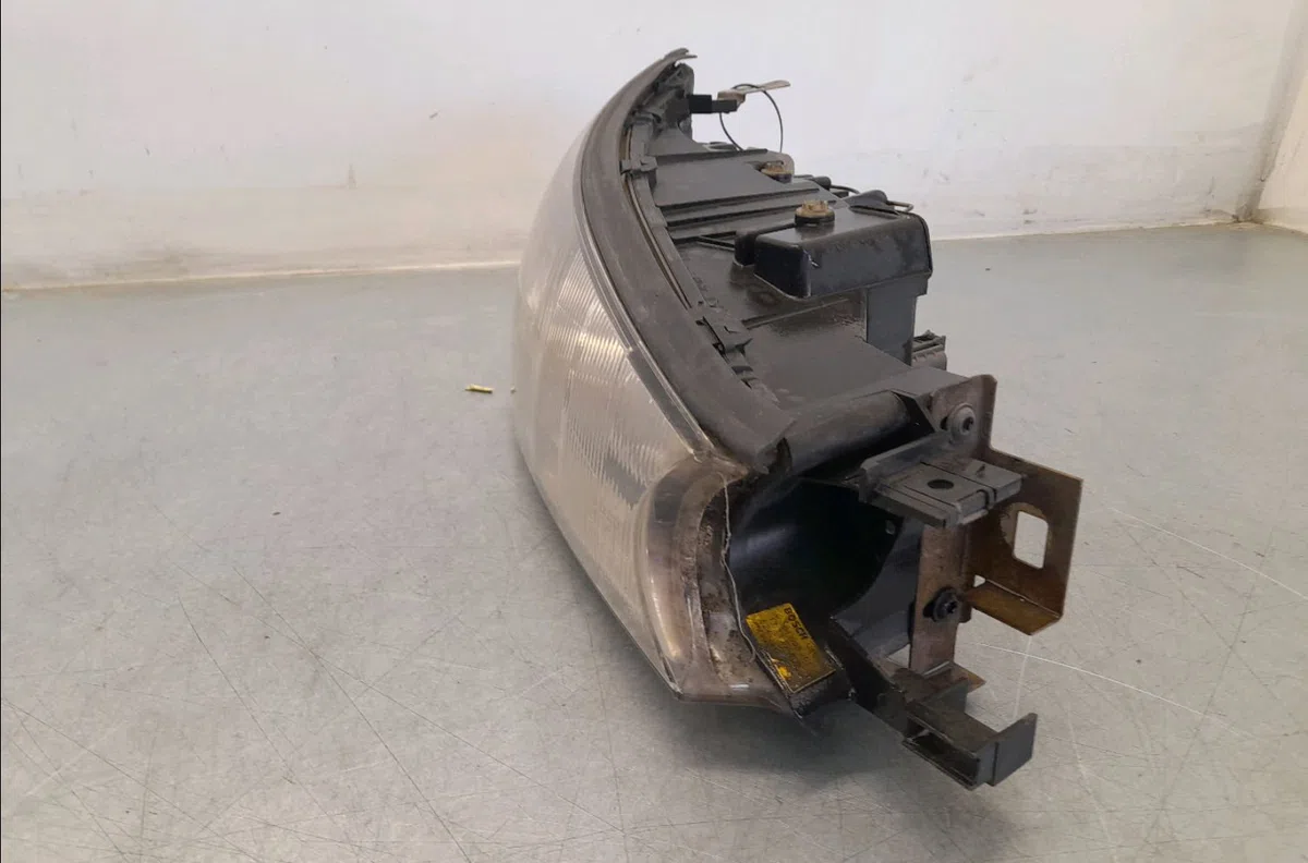 Phare droit FORD MONDEO II occasion