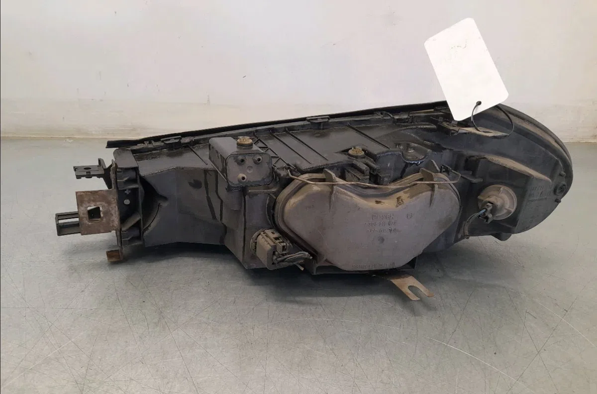 Phare droit FORD MONDEO II occasion