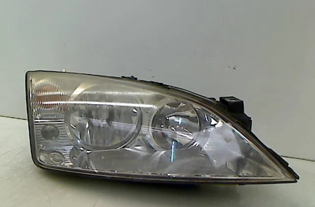 Phare droit Ford MONDEO III Clipper (BWY) 2.0 16v tddi - tdci (2000-2007) occasion