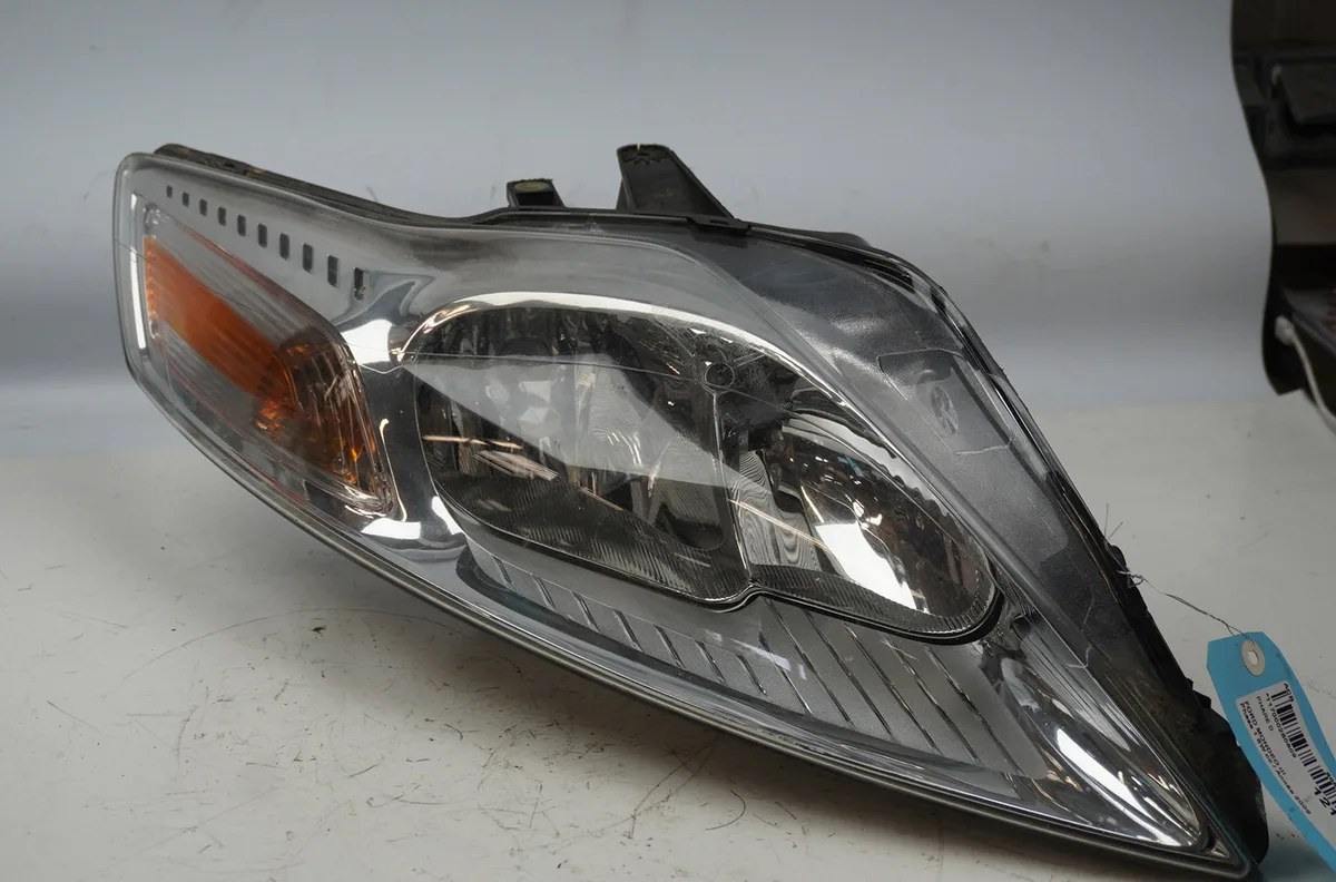 Phare droit Ford MONDEO IV Turnier (BA7) 2.0 tdci (2007-2014) occasion