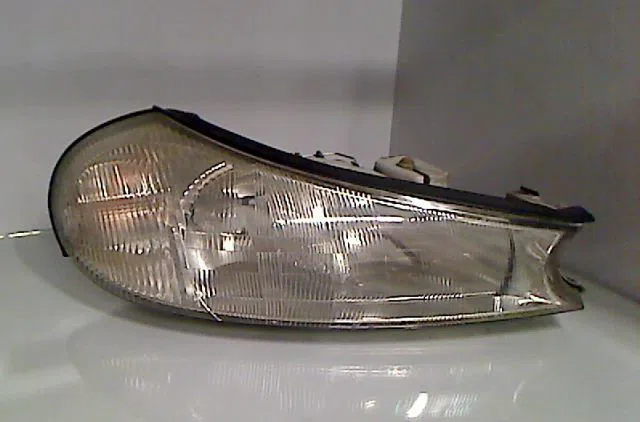 Phare droit FORD MONDEO occasion