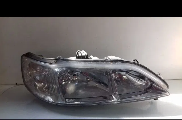 Phare droit Honda ACCORD VI (CK, CG, CH, CF) 2.0 i (cg9) (1998-2001) occasion