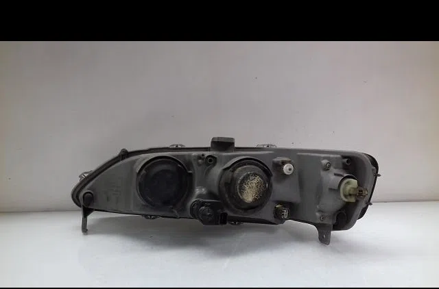 Phare droit Honda ACCORD VI Hatchback (CH, CL) 1.8 i (ch6) (1999-2002) occasion