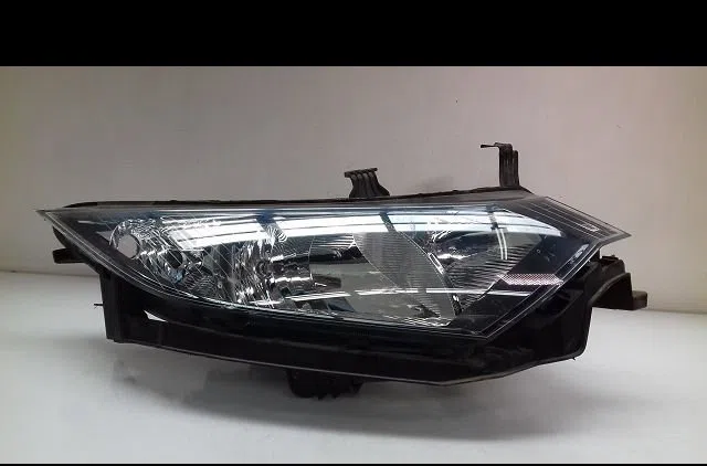 Phare droit Honda CIVIC IX (FK) 1.4 i-vtec (fk1) (2012) occasion