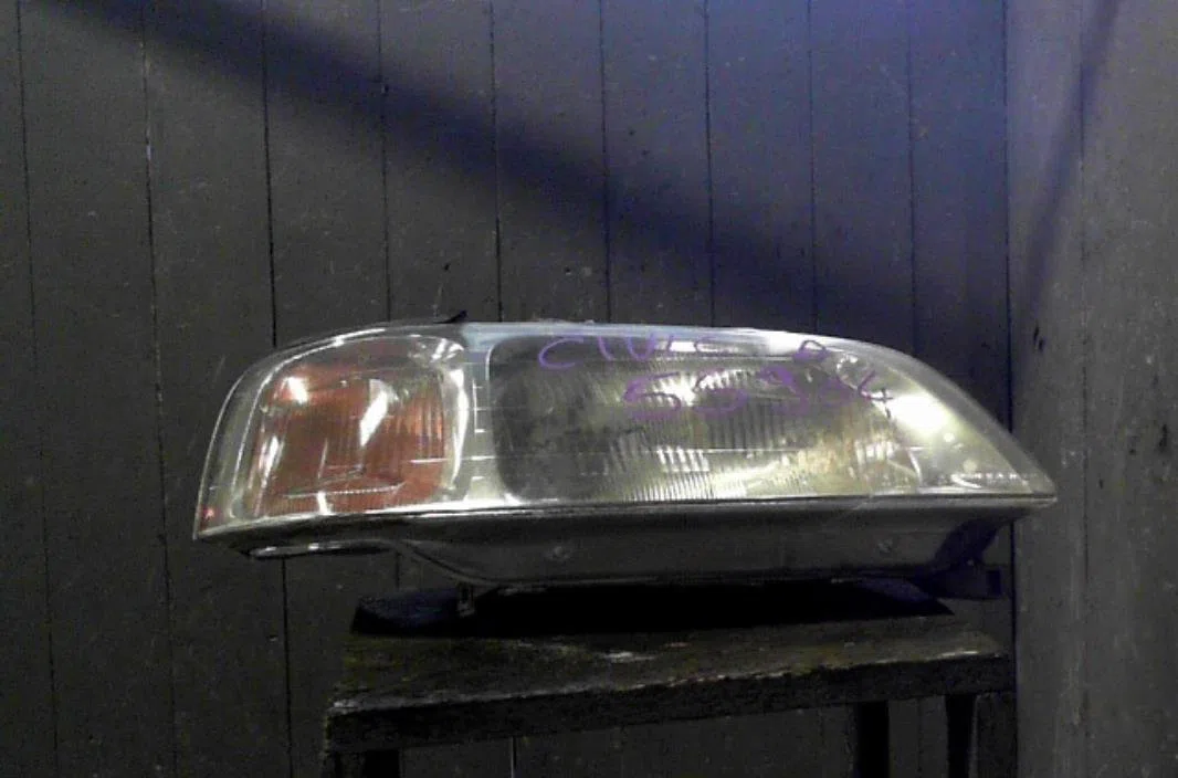 Phare droit Honda CIVIC VI Fastback (MA, MB) 2.0 i td (mb7) (1997-2001) occasion