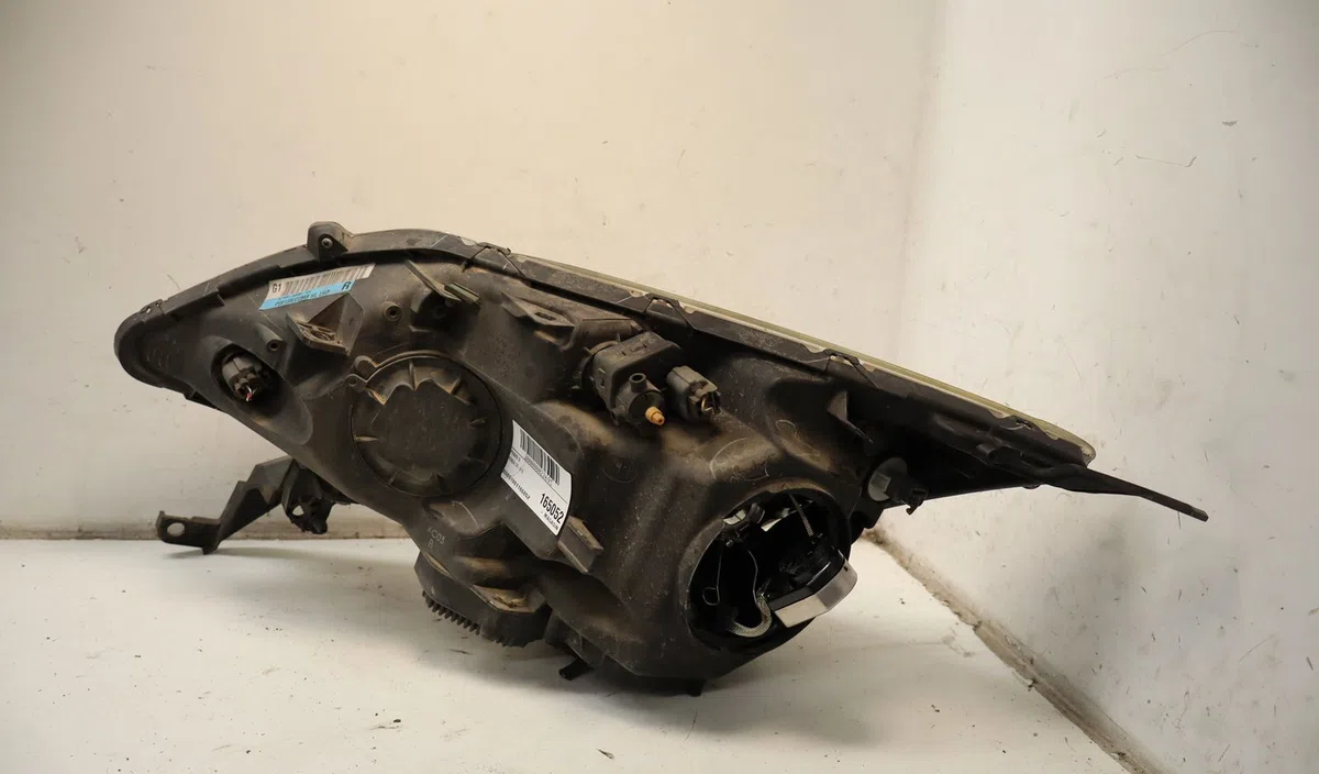 Phare droit Honda CR-V III (RE_) 2.0 i-vtec 4wd (re5, re2) (2006-2012) occasion