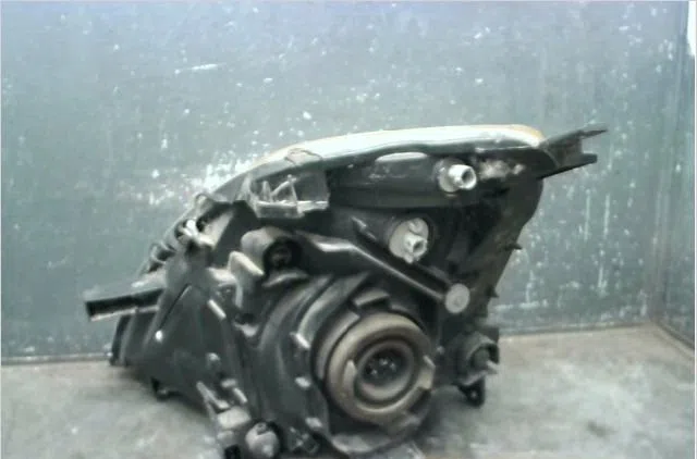 Phare droit HONDA STREAM 2002 occasion