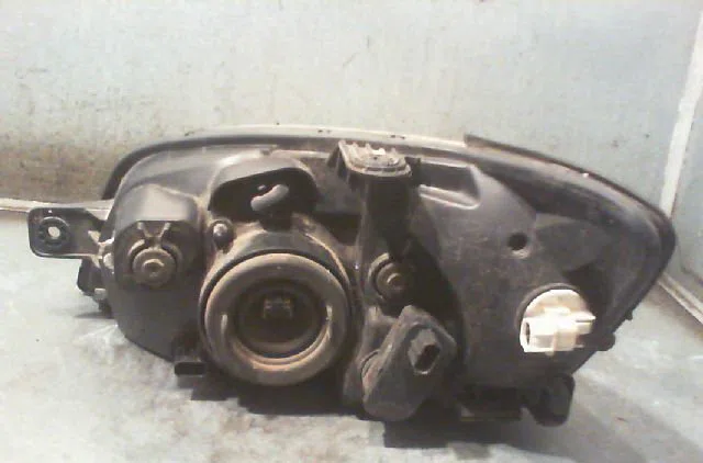 Phare droit HYUNDAI GETZ 2005 occasion