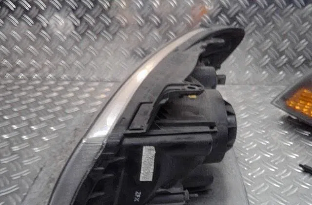 Phare droit Hyundai GETZ (TB) 1.3 i (2002-2004) occasion