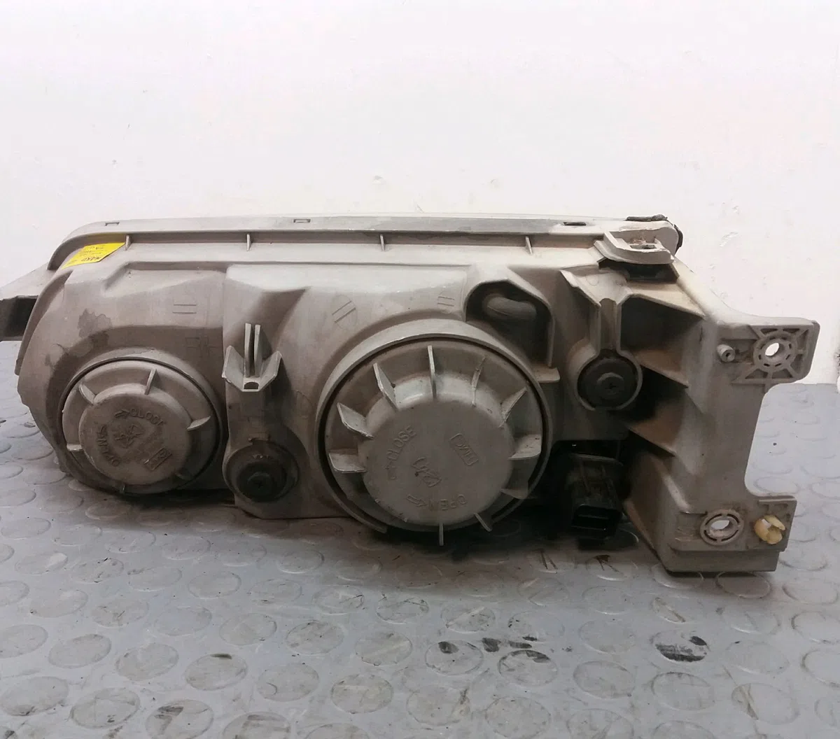 Phare droit Hyundai H-1 Camionnette (A1) 2.5 td (2000-2000) occasion