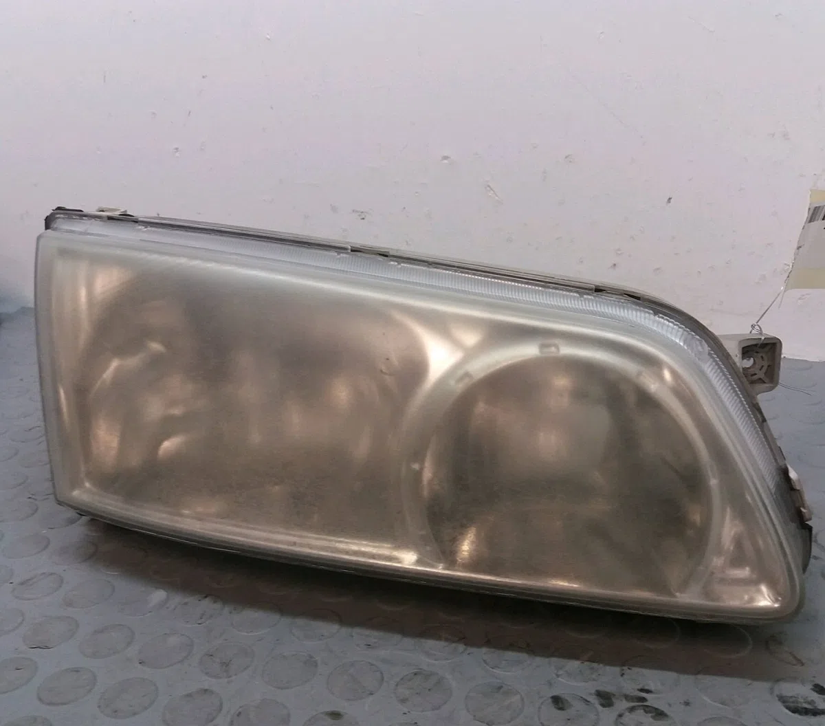 Phare droit Hyundai H-1 Camionnette (A1) 2.5 td (2000-2000) occasion