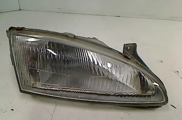 Phare droit HYUNDAI LANTRA 1998 occasion