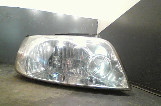 Phare droit HYUNDAI MATRIX 2004 occasion
