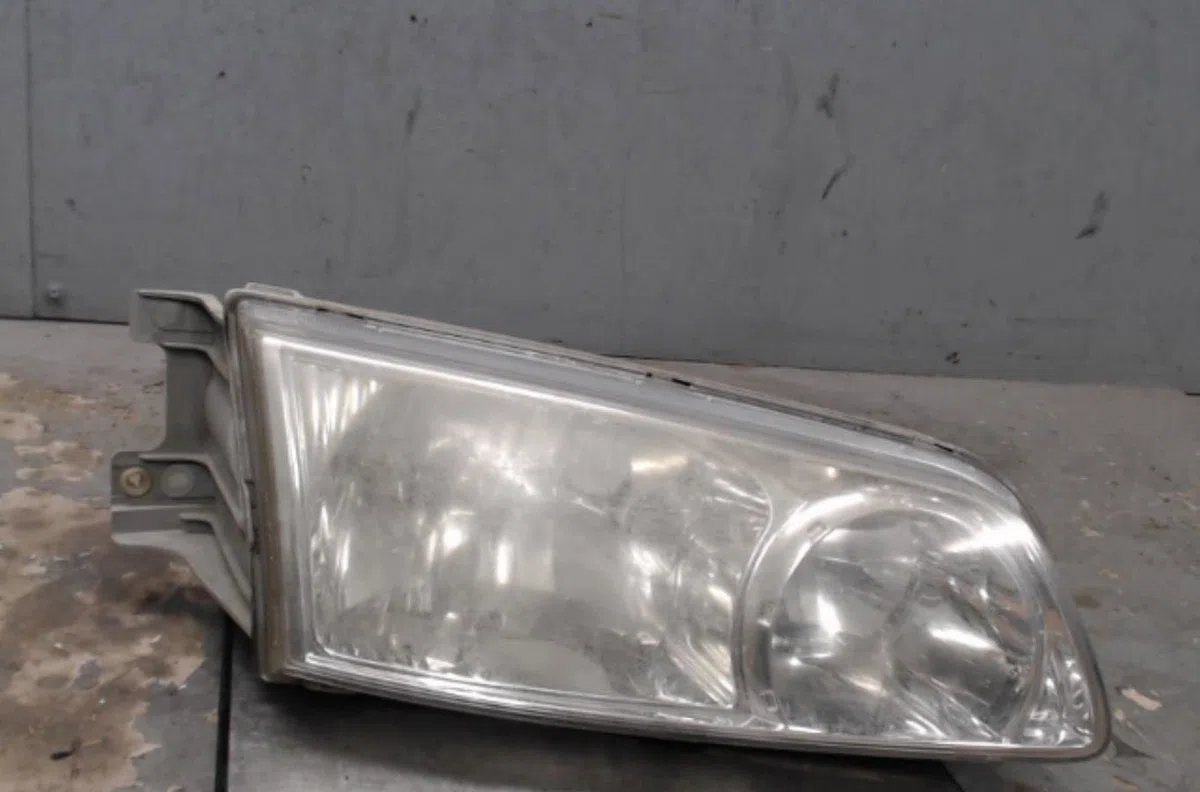 Phare droit Hyundai SATELLITE Autobus-Autocar (A1) 2.5 crdi (2002-2007) occasion