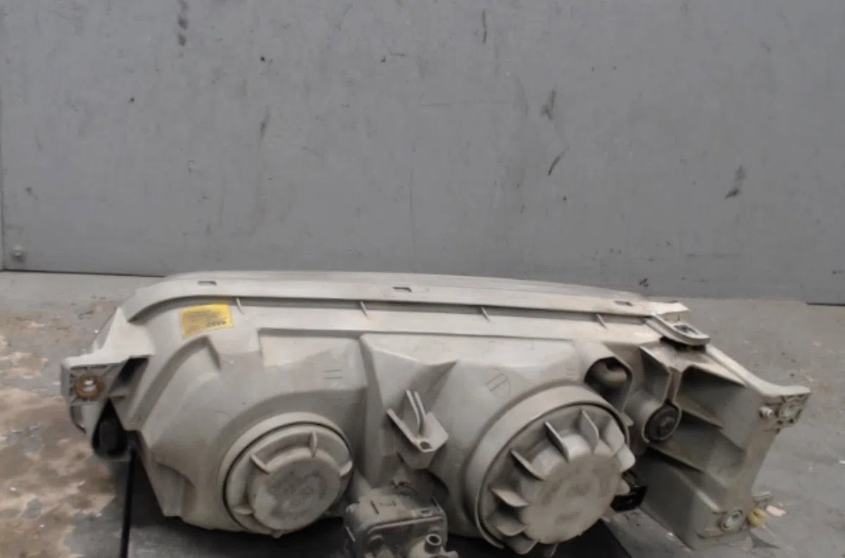 Phare droit Hyundai SATELLITE Autobus-Autocar (A1) 2.5 crdi (2002-2007) occasion
