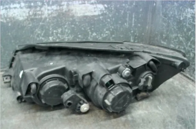 Phare droit Hyundai SONATA V (NF) 2.0 crdi (2006-2010) occasion