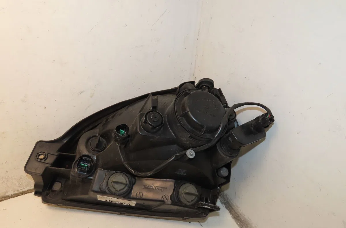 Phare droit Hyundai TUCSON (JM) 2.0 crdi traction intégrale (2004-2010) 5 portes occasion