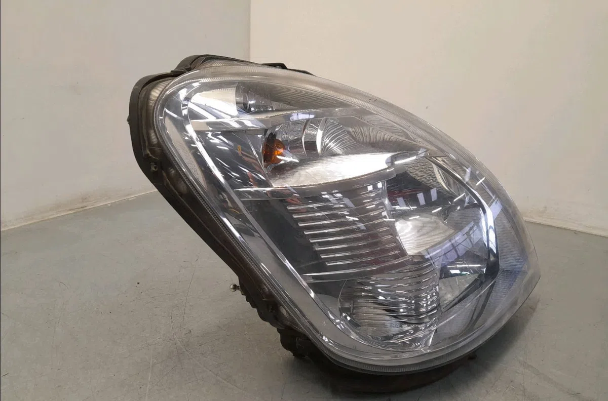 Phare droit IVECO DAILY IV  2.3D 35C12 116ch occasion