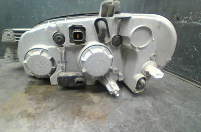 Phare droit Kia CARNIVAL II (GQ) 2.9 crdi (2001-2006) occasion