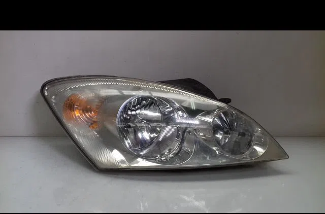 Phare droit Kia CEE'D 3-5 portes (ED) 1.6 crdi 115 (2006-2012) occasion