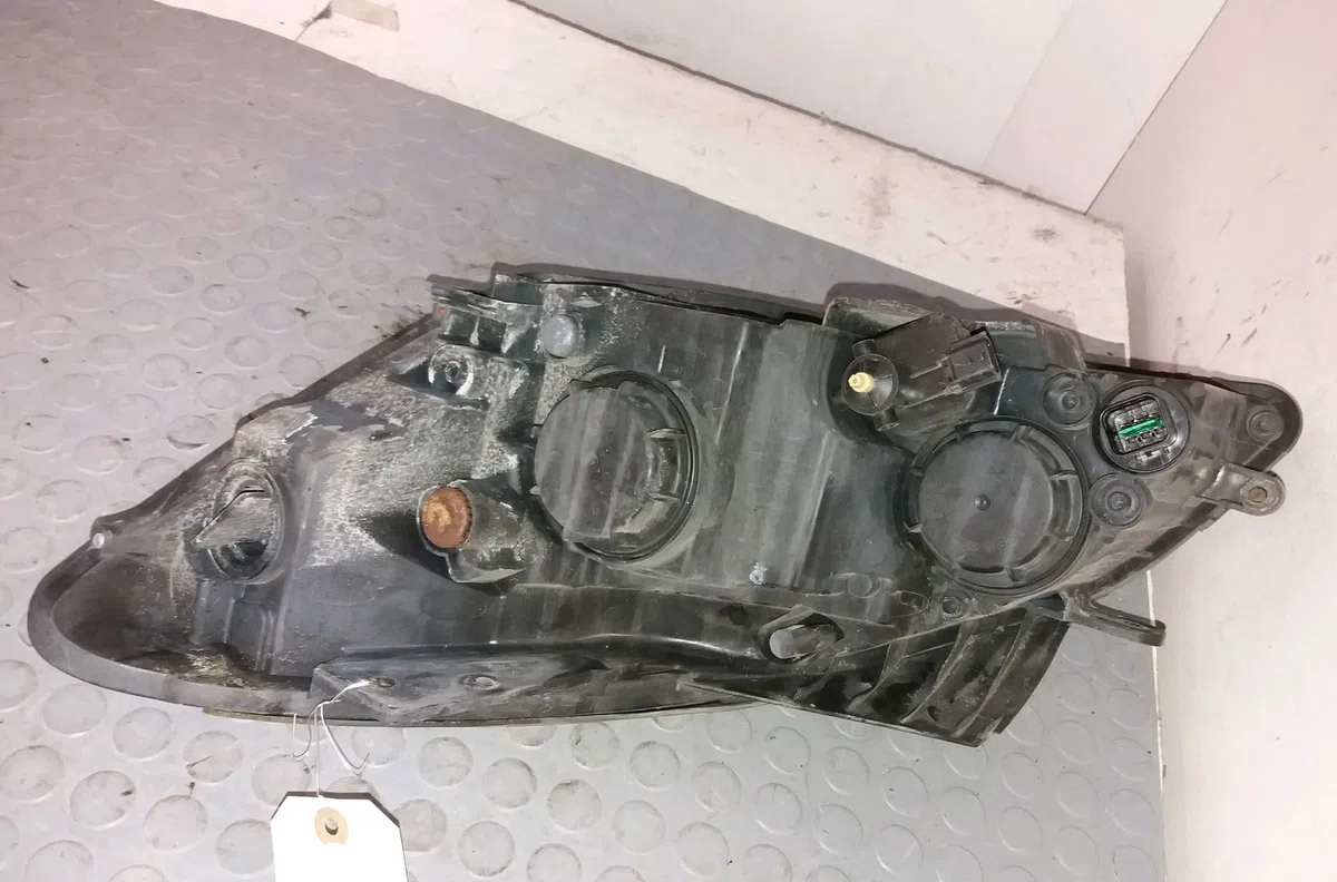 Phare droit Kia CEE'D 3-5 portes (ED) 1.6 crdi 90 (2006-2012) occasion