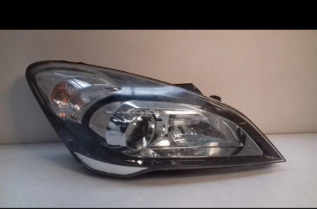 Phare droit Kia CEE'D SW (ED) 1.6 crdi 115 (2007-2012) occasion