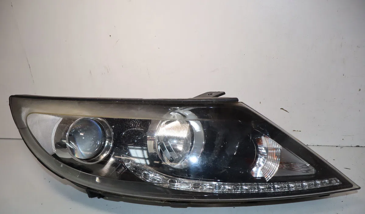 Phare droit Kia SPORTAGE III (SL) 2.0 crdi awd (2010) occasion