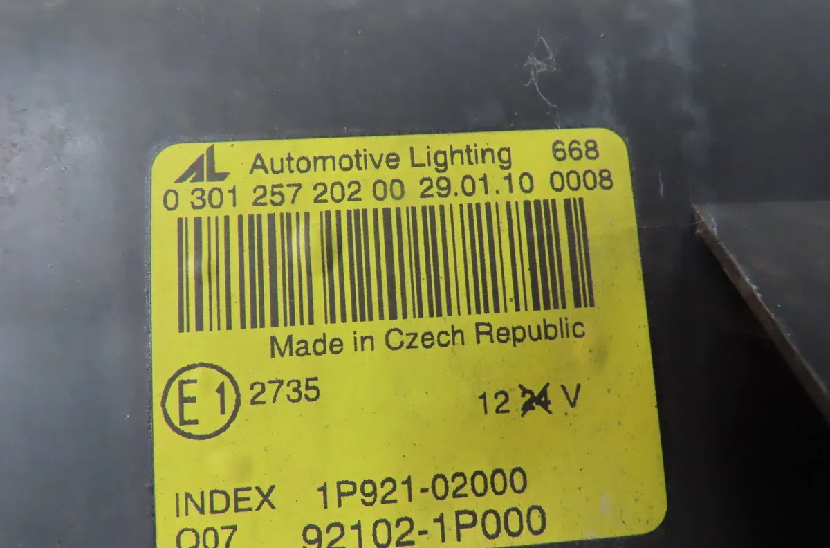 Phare droit Kia VENGA (YN) 1.4 crdi 90 (2010) occasion