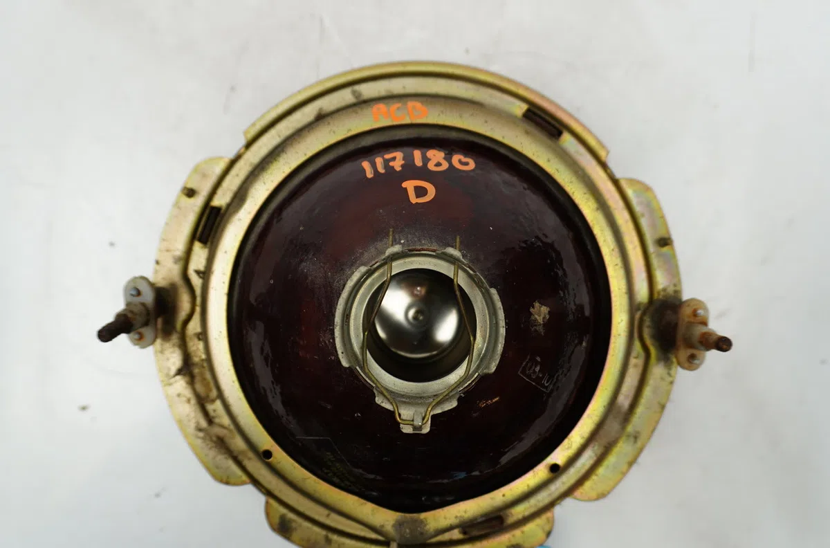 Phare droit Lada NIVA Véhicule tout terrain fermé (2121, 2131) 1.7 lpg (2002-2015) occasion