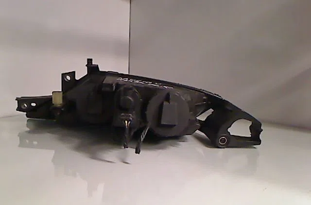 Phare droit LANCIA Y III  1.2i 60ch occasion